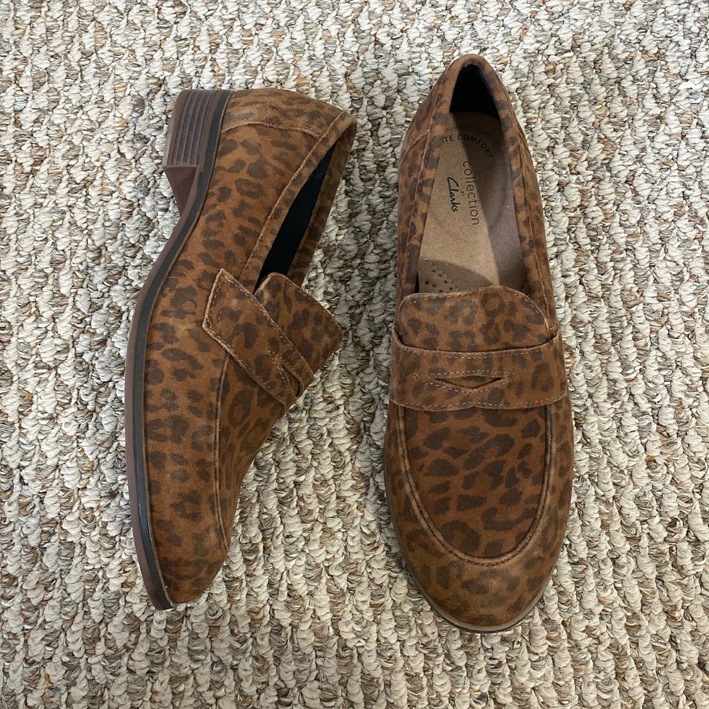Clarks Womens Trish Rose Loafer NEW Leopard Print Brown Slip On 8